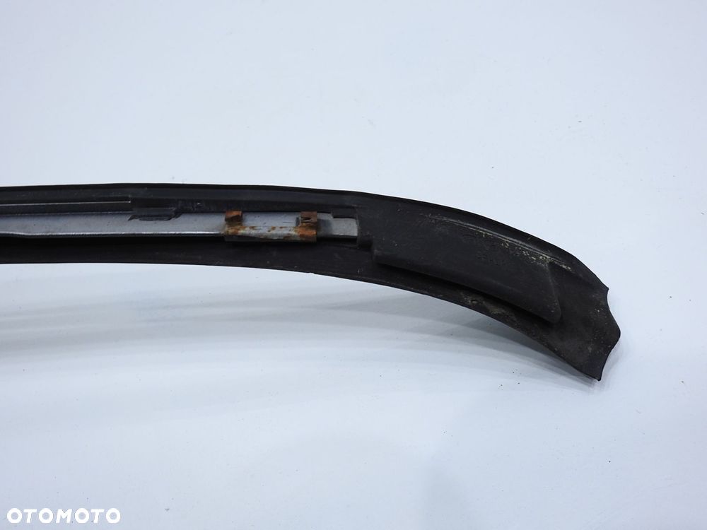 LISTWA SZYBY CZOŁOWEJ PRAWA 354/7 BMW E90 E91 - 7