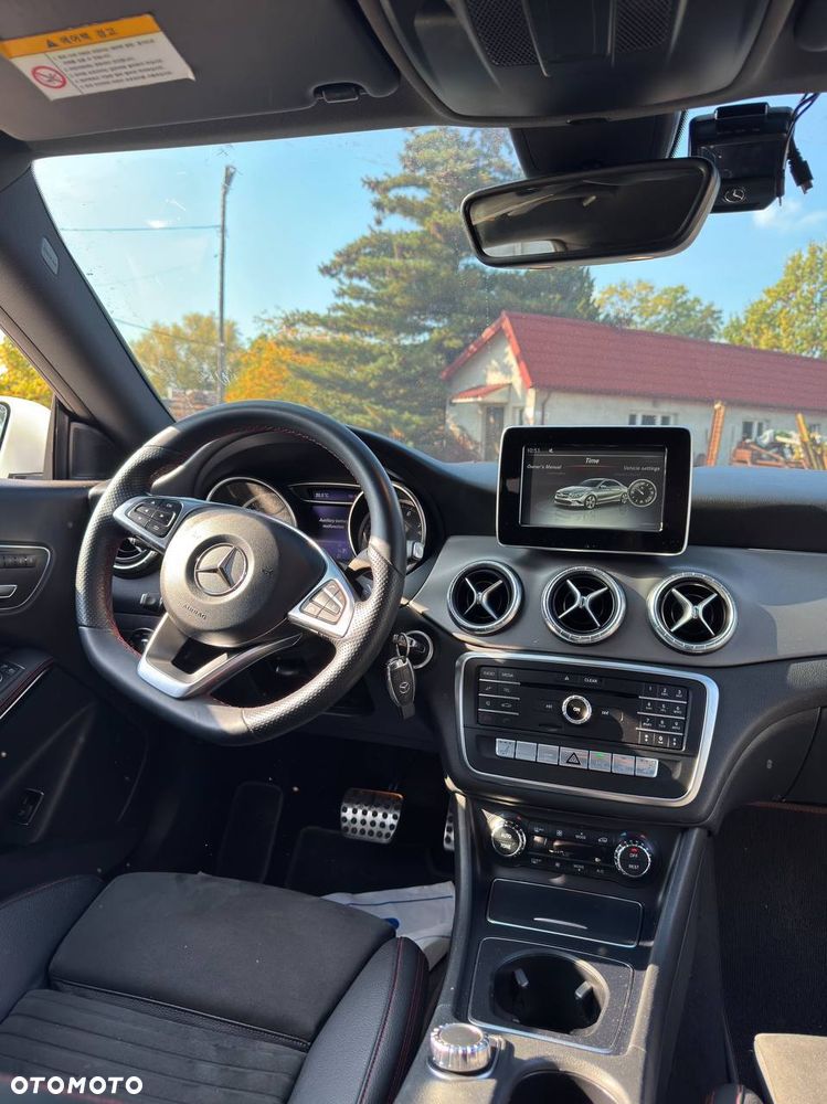 Mercedes-Benz CLA 250 4-Matic AMG Line - 12