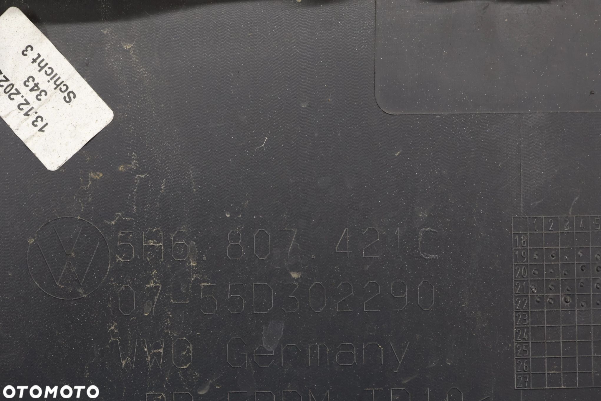 VW Golf VIII zderzak tył 5H6807421C LA7W - 2