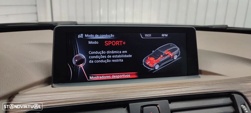 BMW 320 d Touring Aut. Sport Line - 38