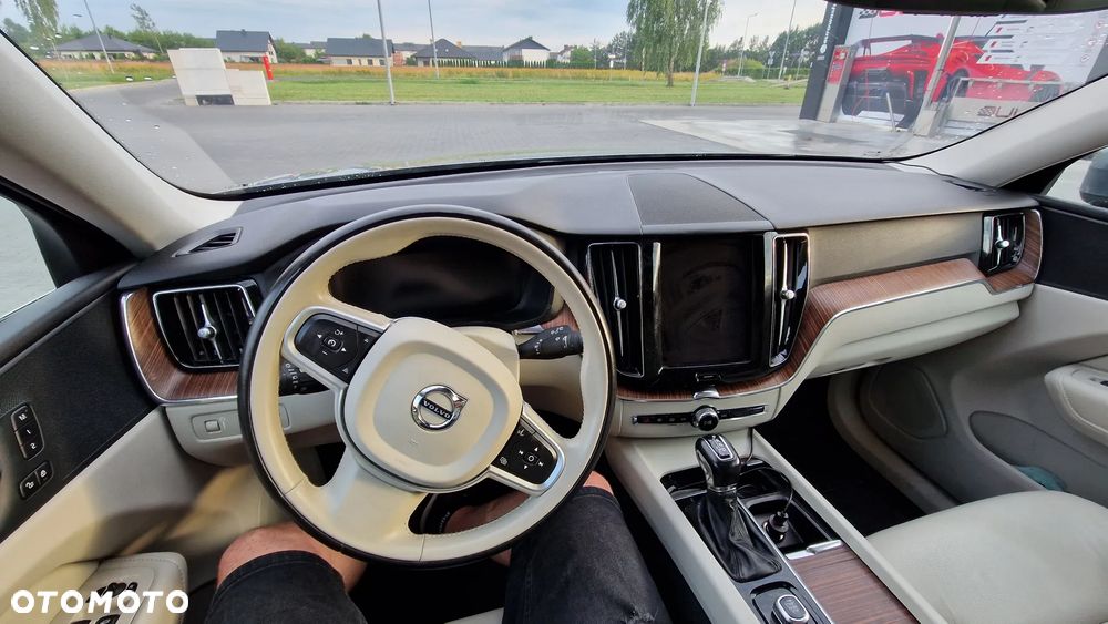 Volvo XC 60 T5 Geartronic Momentum - 12