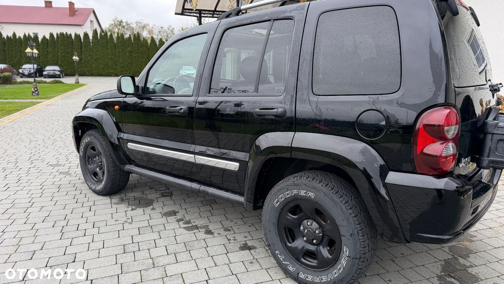Jeep Cherokee - 22
