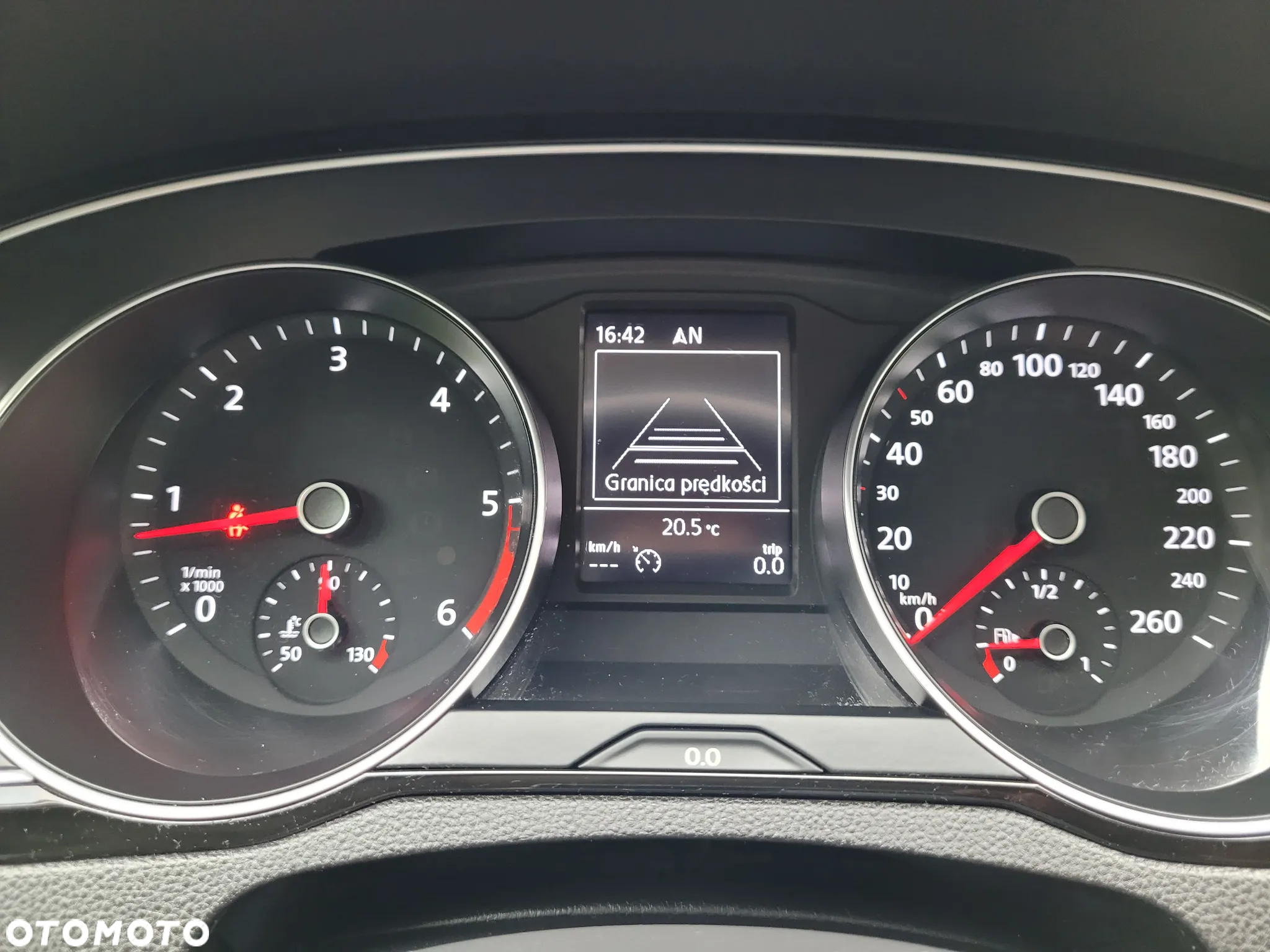 Volkswagen Passat 2.0 TDI BMT Comfortline - 37