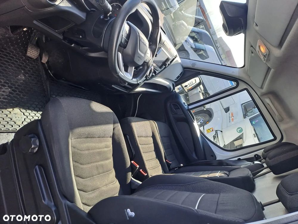 Iveco Daily 35S18 | L4H2 | Silnik 3.0 | Automat | Hak | FULL LED | Kamera cofania | - 16