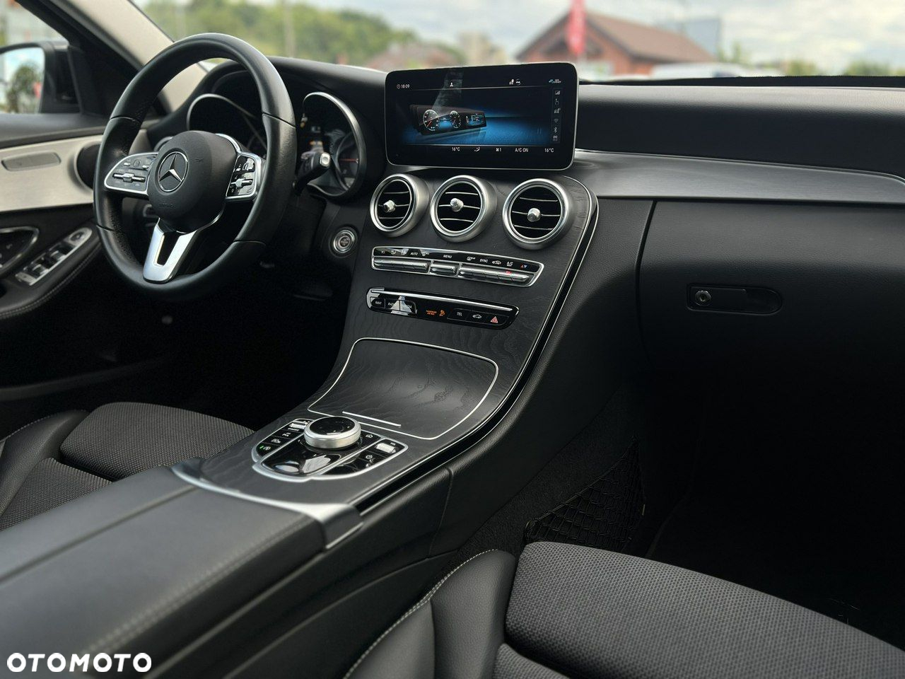 Mercedes-Benz Klasa C 220 d 9G-TRONIC - 36