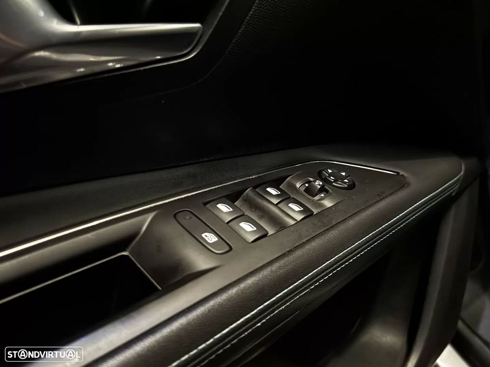 Peugeot 3008 1.6 Hybrid Allure Pack e-EAT8 - 21