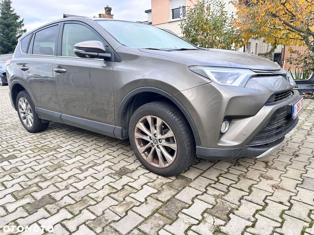 Toyota RAV4 - 1