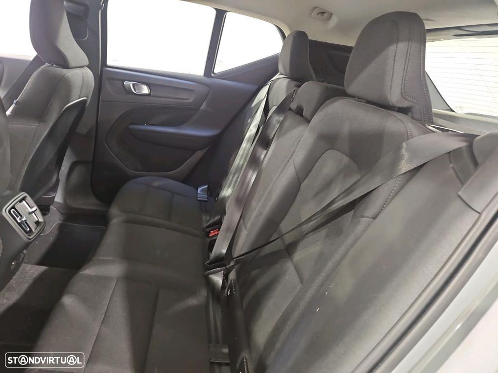 Volvo XC 40 2.0 B3 Essential - 8