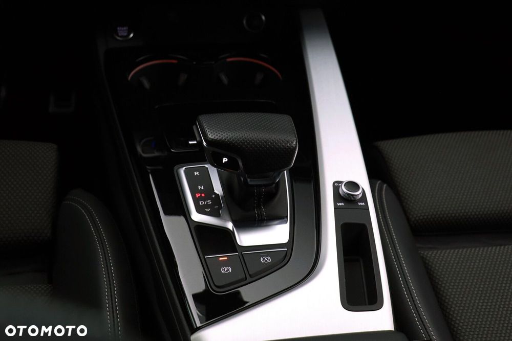 Audi A4 Limousine - 17