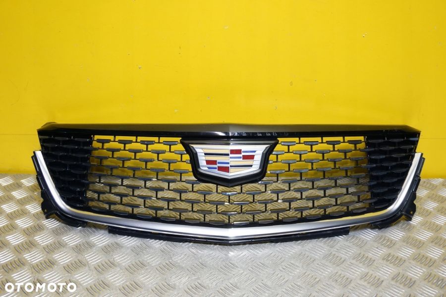 CADILLAC CT4 2020 - 2023 Atrapa Przód Grill Chrom Emblemat 84963666 - 1