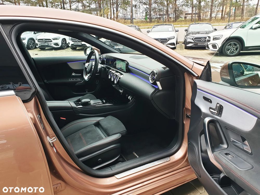 Mercedes-Benz CLA 250 AMG Line 7G-DCT - 16