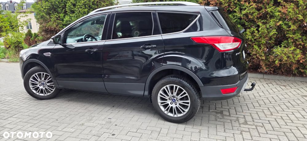 Ford Kuga 2.0 TDCi 2x4 Titanium - 11