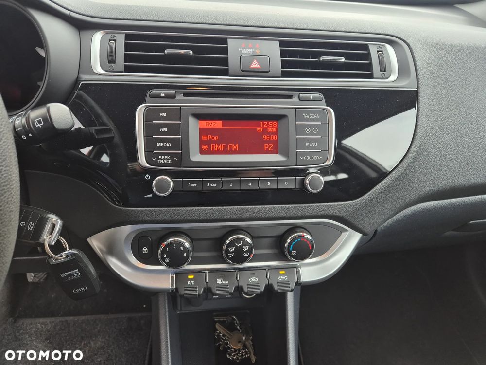 Kia Rio 1.2 Attract - 15