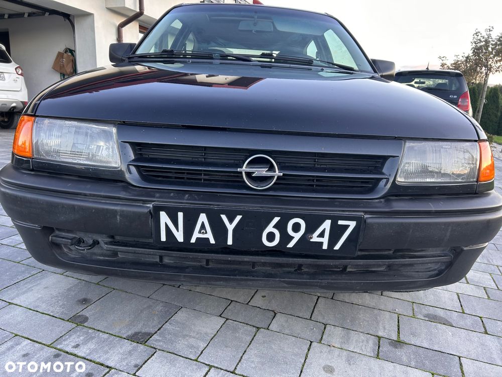 Opel Astra 1.4 GL - 4