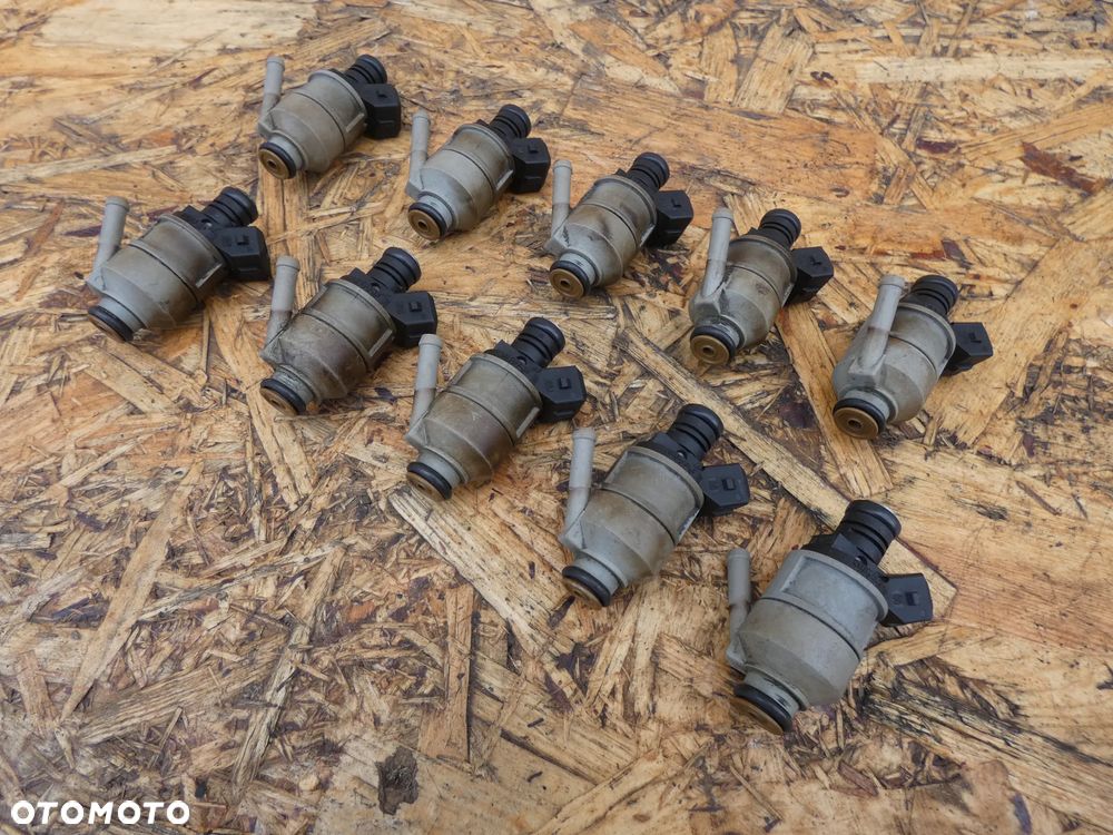 BMW E38 V12 M73 750I WTRYSKIWACZ 1435991 - 1