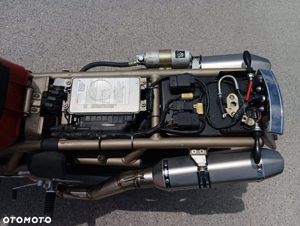 Ducati ST2 - 10