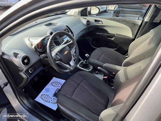 Chevrolet Aveo 1.3 VCDi LTZ - 12