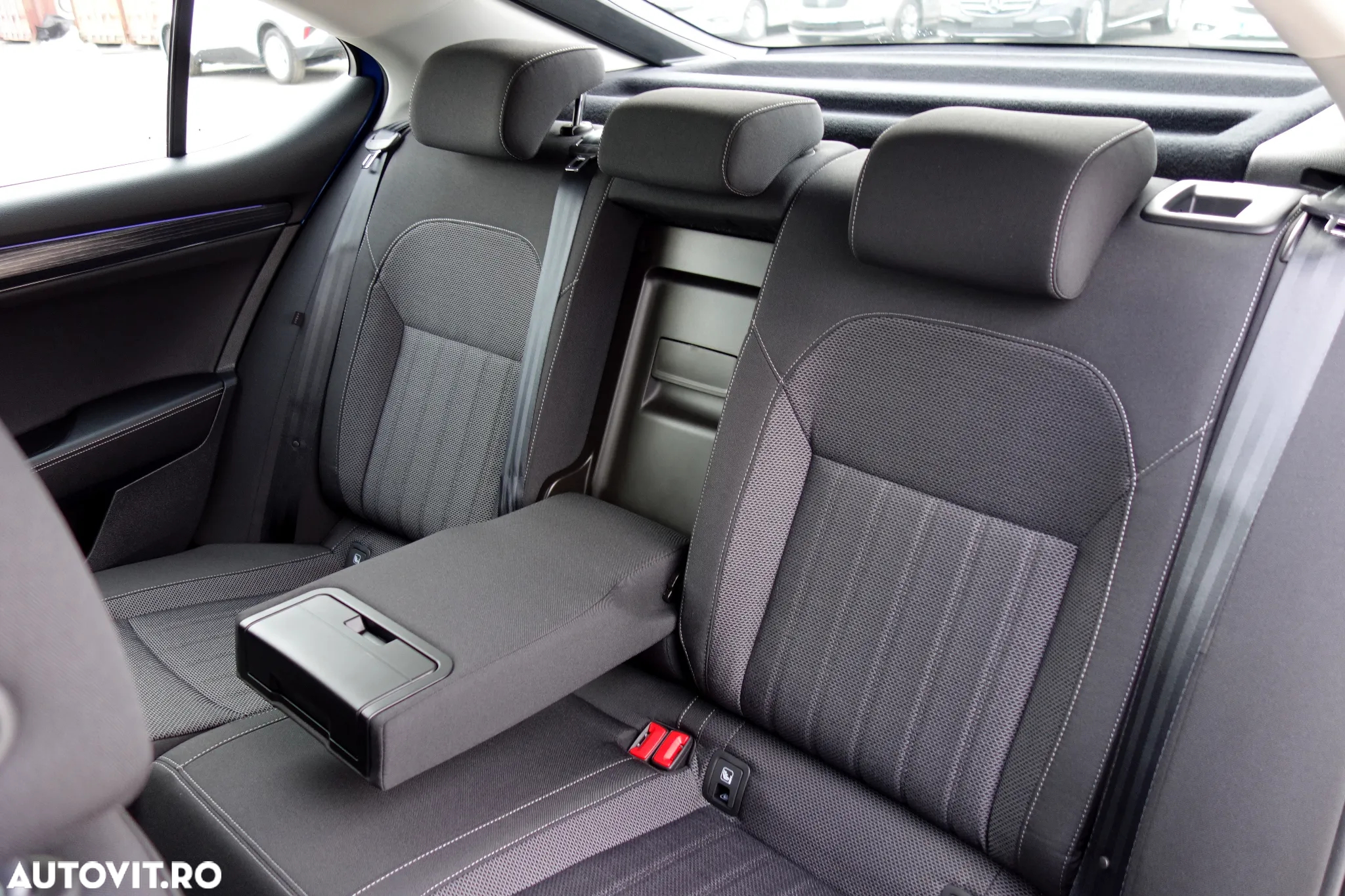 Skoda Superb 2.0 TDI DSG Ambition - 7