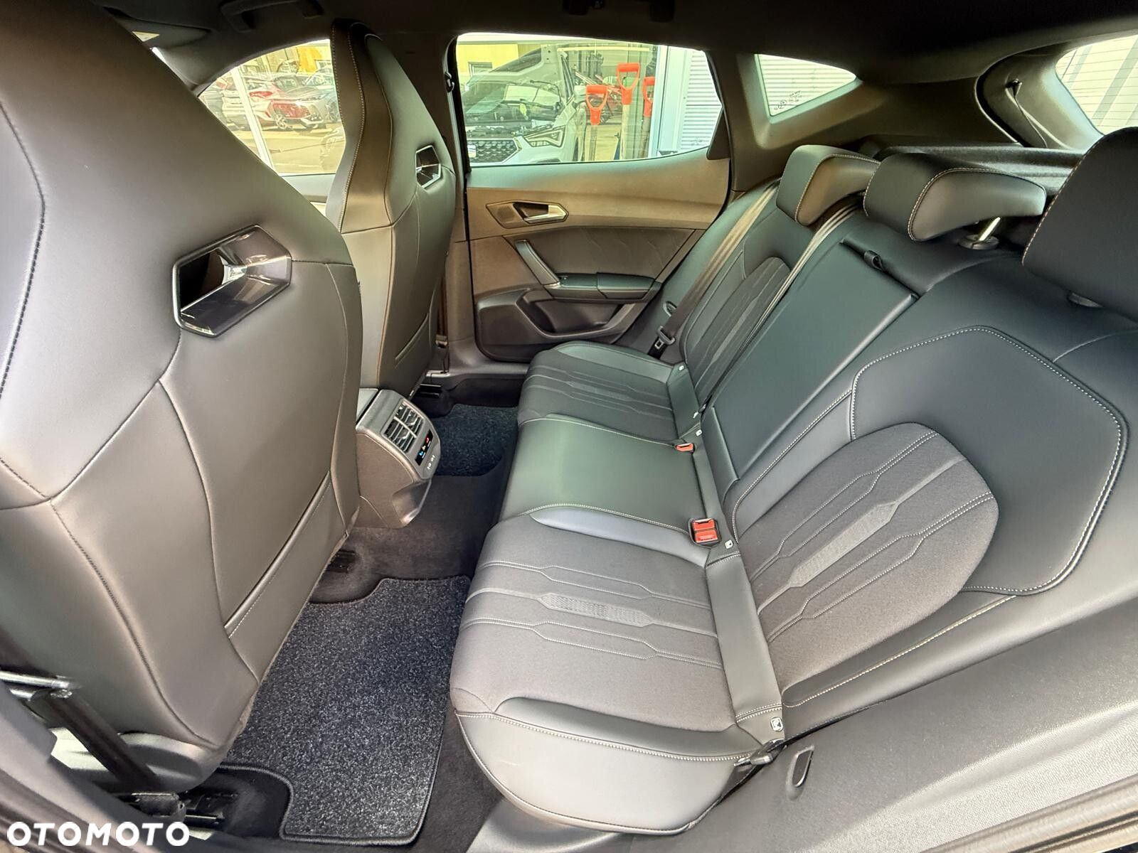 Cupra Formentor 1.4 e-Hybrid VZ DSG - 28