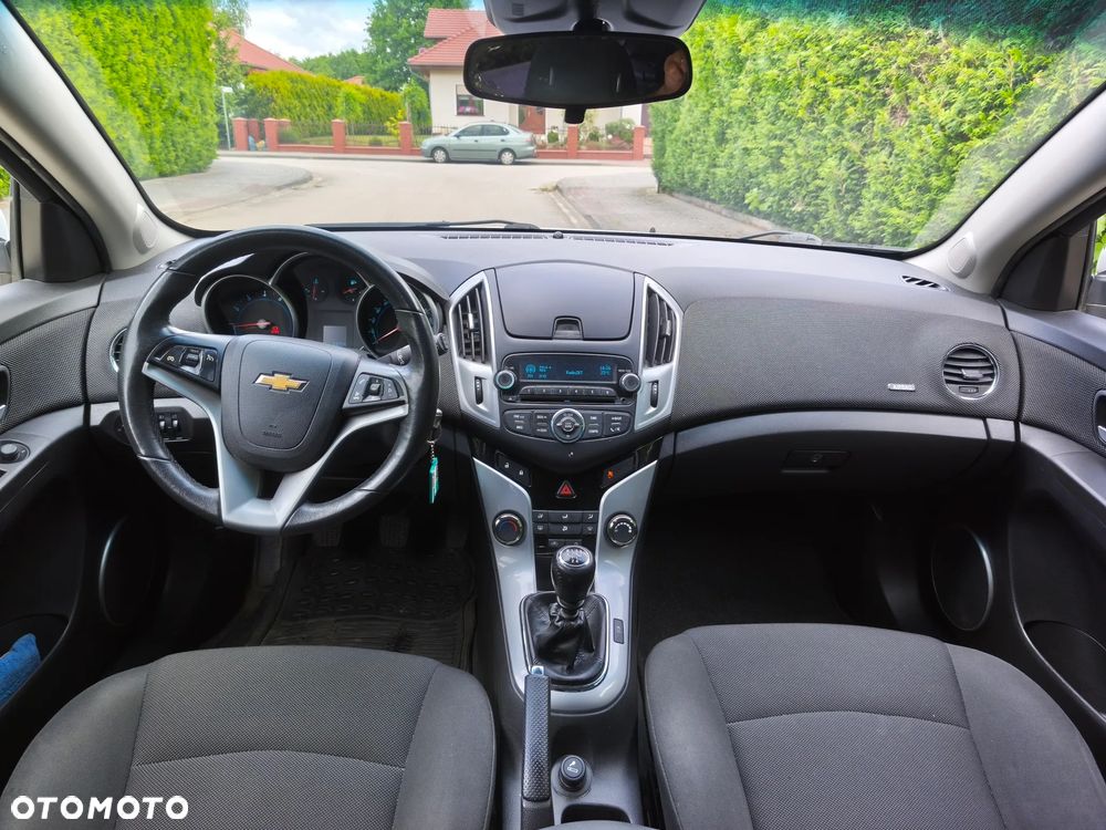 Chevrolet Cruze 1.6 LT - 18