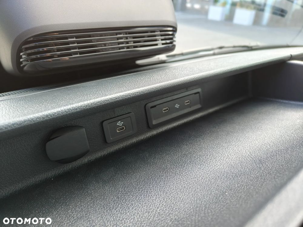 Mercedes-Benz Sprinter - 13