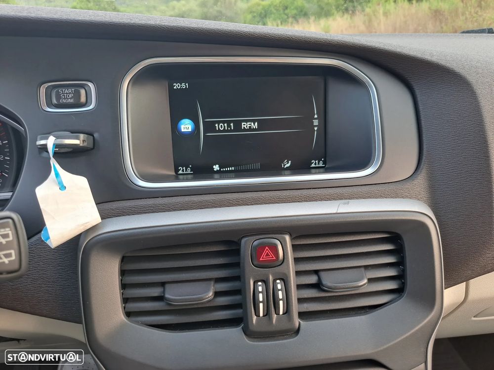 Volvo V40 D2 - 23