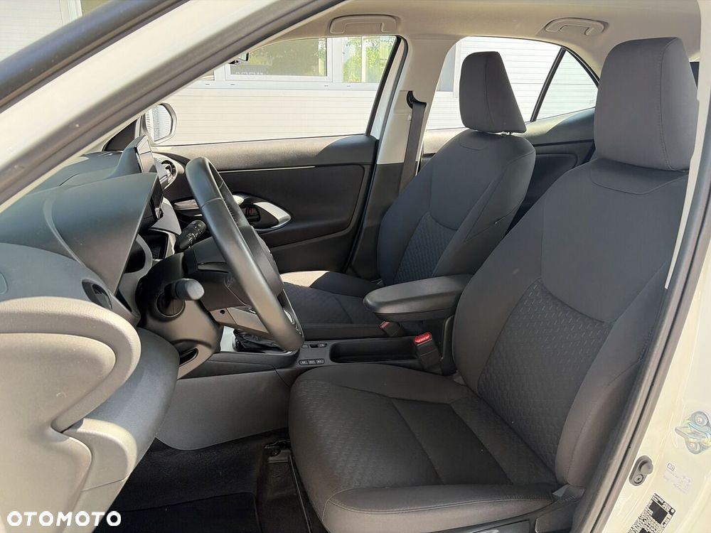 Toyota Yaris Cross Hybrid 1.5 Comfort - 16