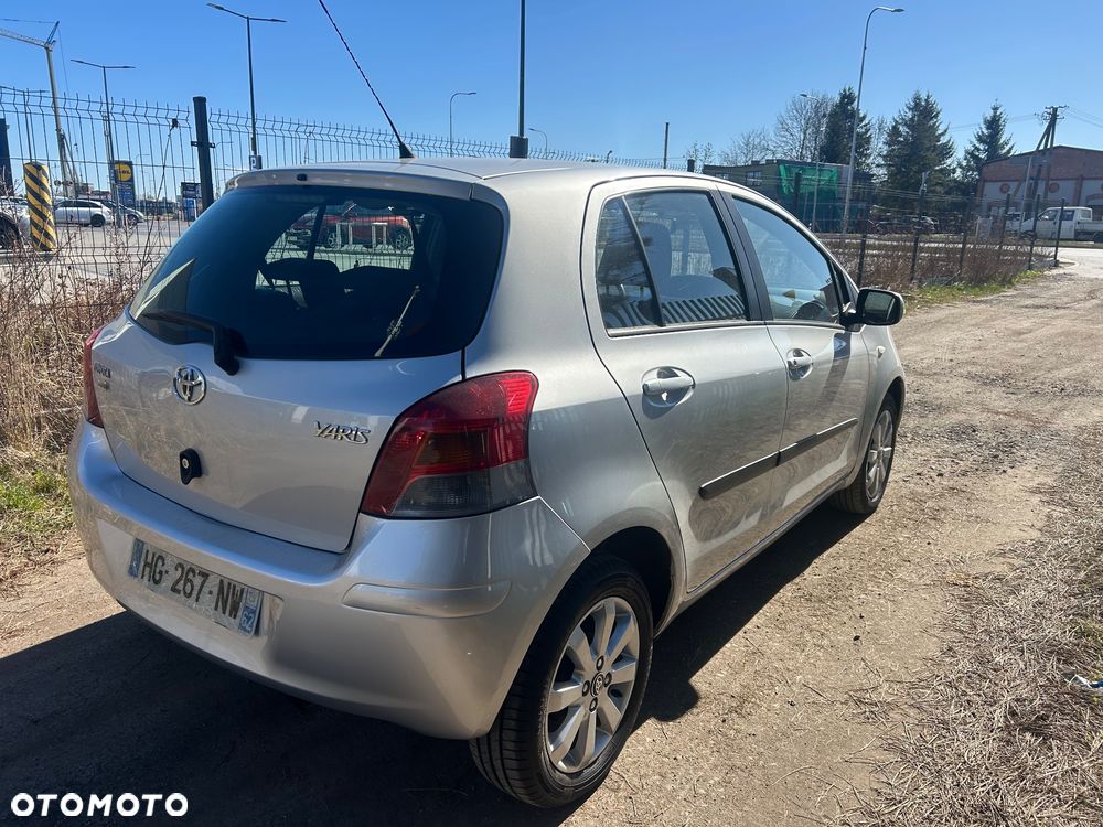 Toyota Yaris 1.33 Sol MM - 4