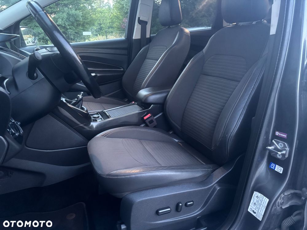 Ford Kuga 2.0 TDCi FWD Titanium - 10