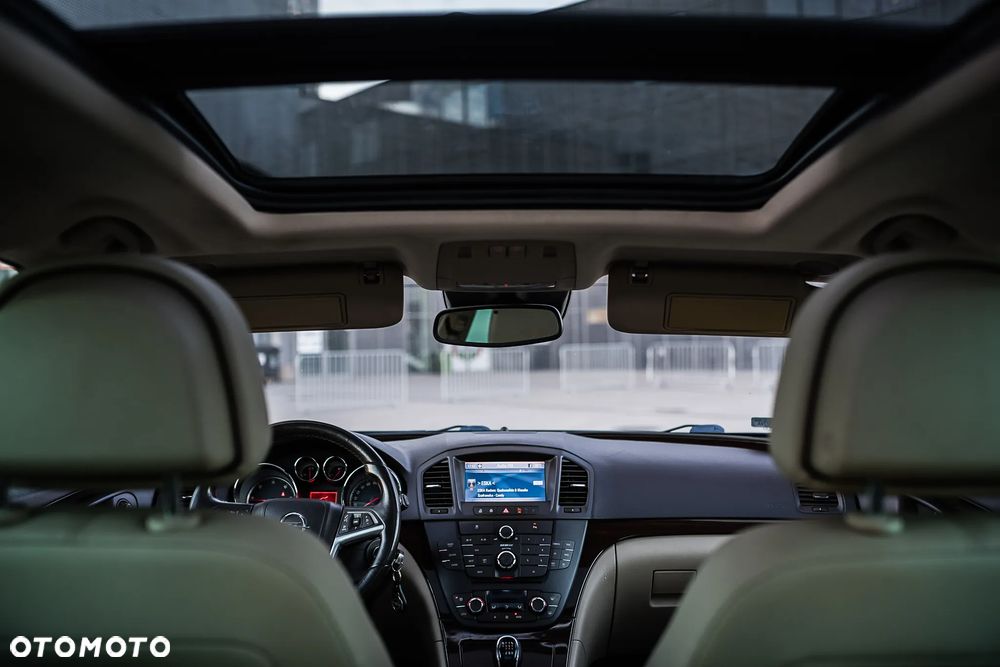 Opel Insignia 2.0 CDTI Sports Tourer - 22