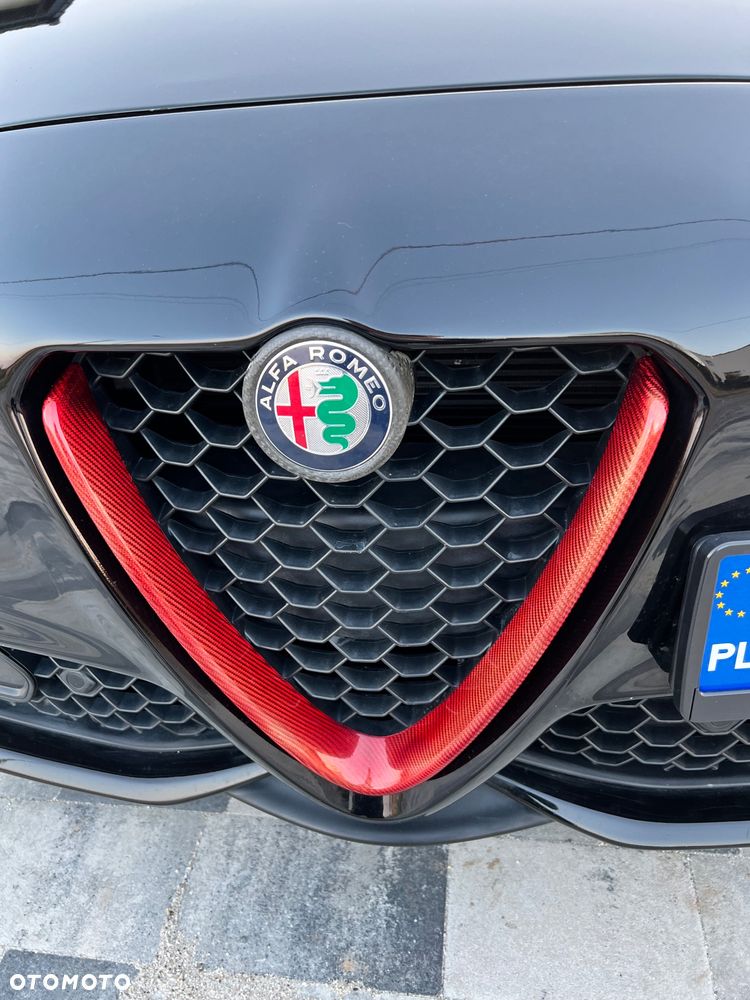 Alfa Romeo Giulia 2.0 Turbo 16V AT8-Q4 Veloce Ti - 18