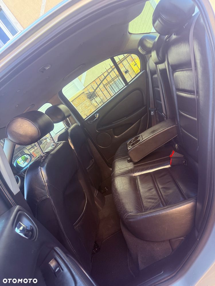 Jaguar X-Type 2.5 V6 4x4 Executive - 20