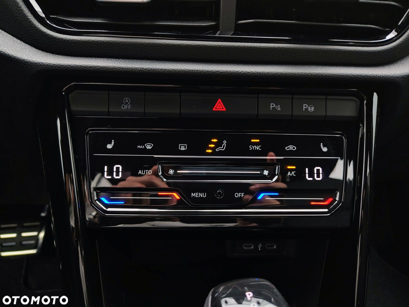 Volkswagen T-Roc - 18