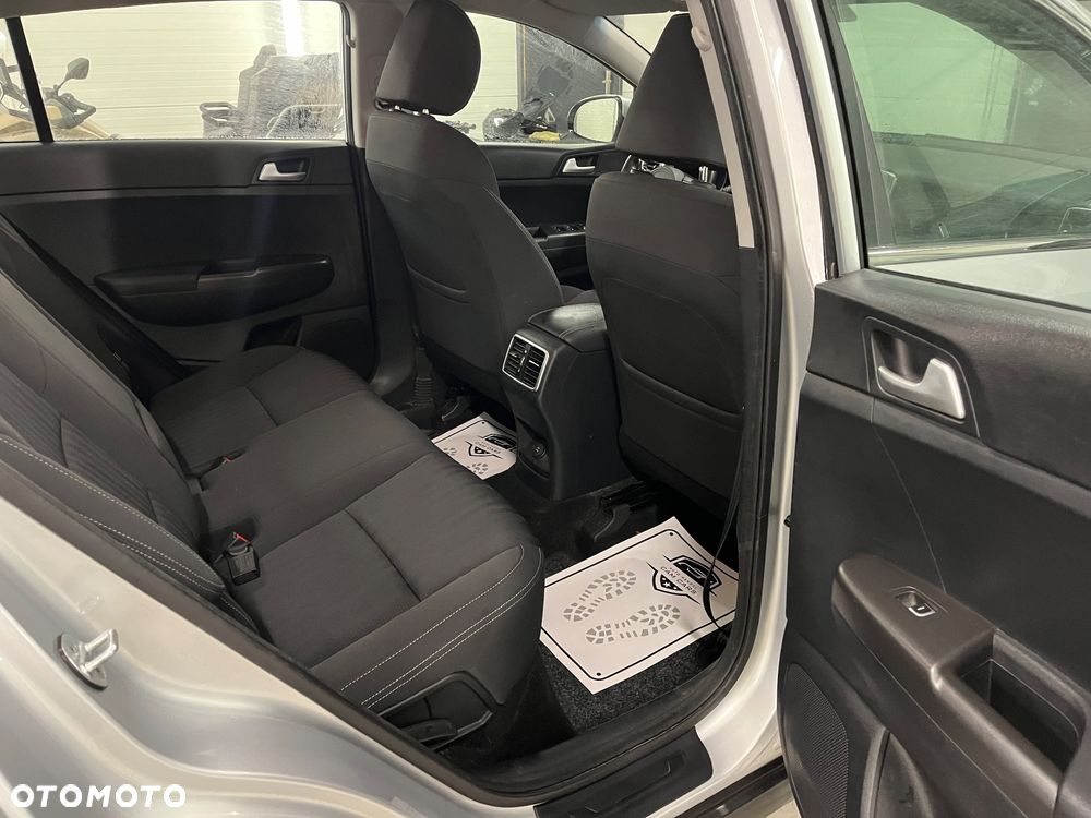 Kia Sportage 1.6 GDI Business Line L 2WD - 21