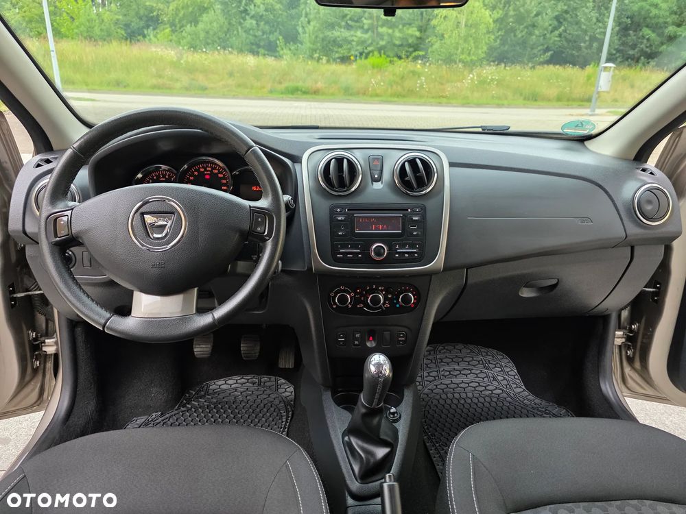 Dacia Sandero 1.2 16V Laureate - 23