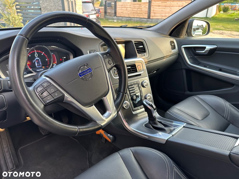 Volvo V60 D3 Geartronic Summum - 6