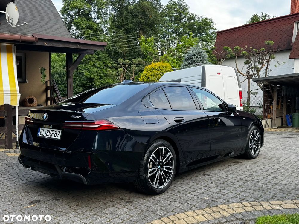 BMW Seria 5 520i mHEV - 2