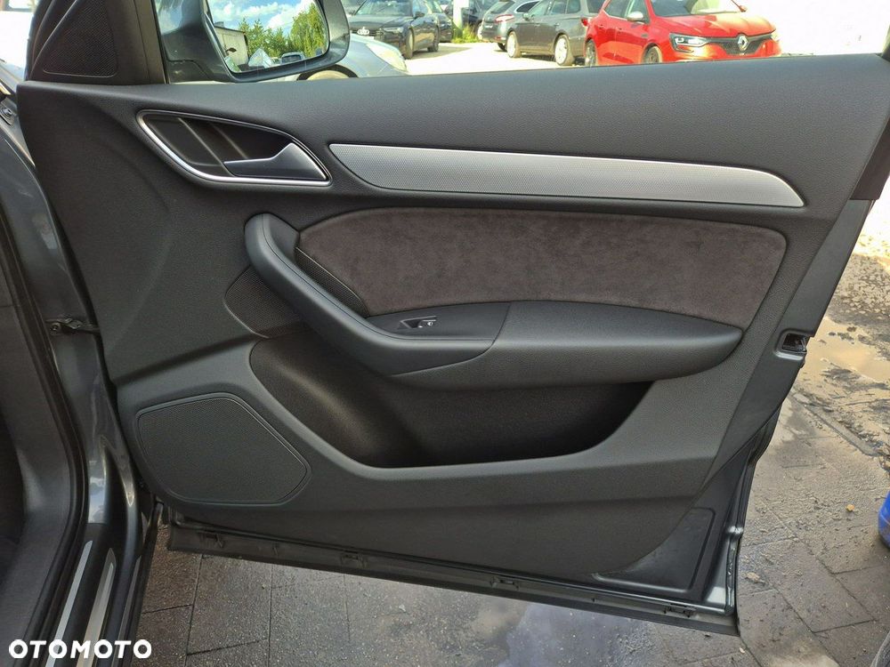 Audi Q3 - 24