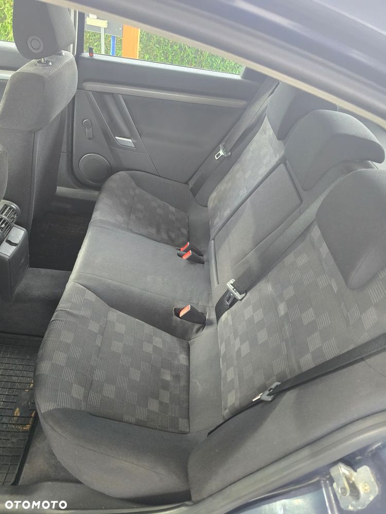 Opel Vectra 1.9 CDTI Cosmo - 9