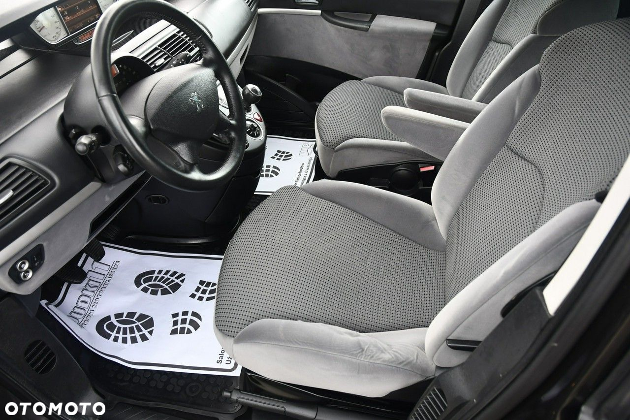 Peugeot 807 - 13