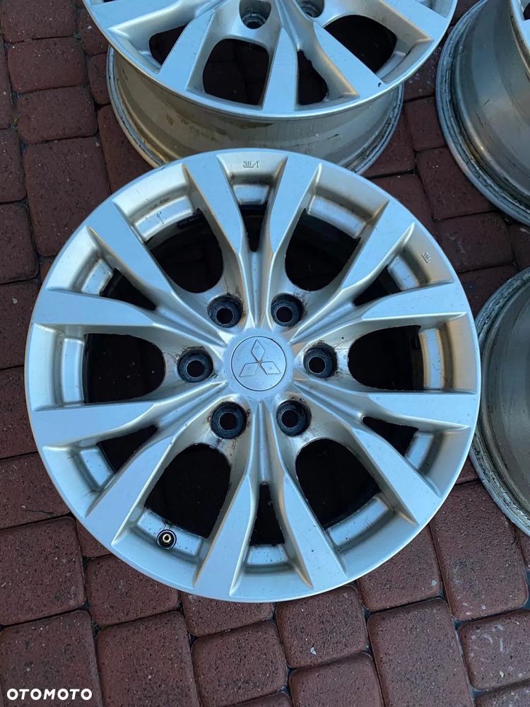 Felgi Mitsubishi L200 Pajero 6X139,7X67 7,5J ET38 17 - 2