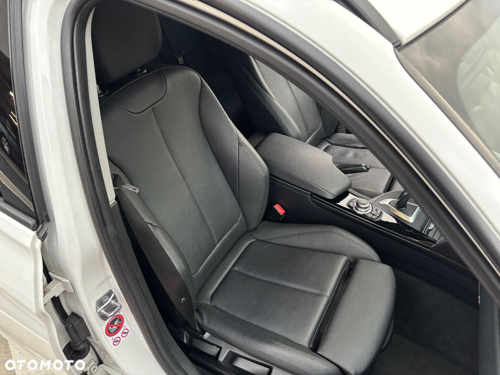 BMW Seria 3 318d Sport Line - 7