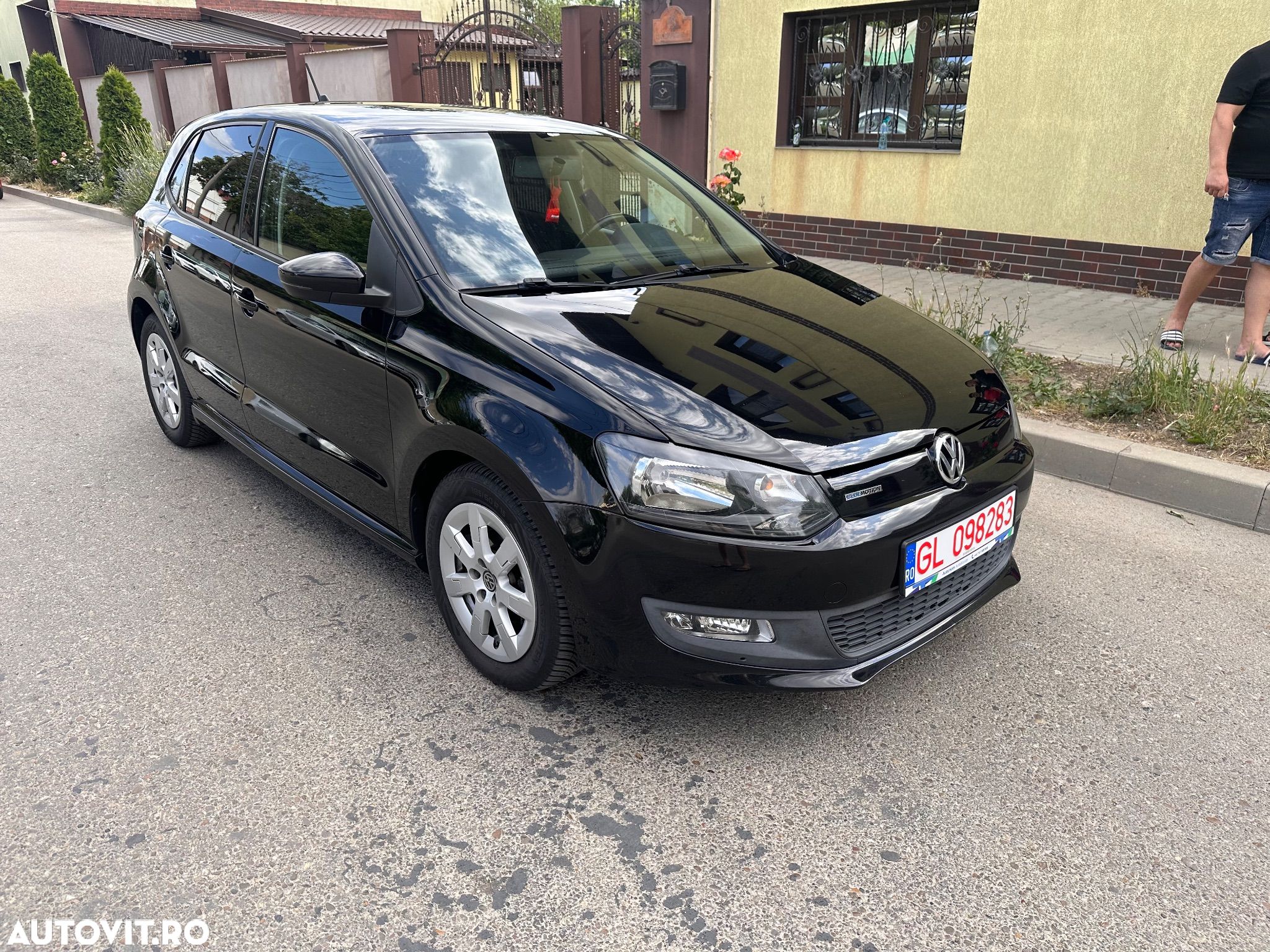 Volkswagen Polo - 1