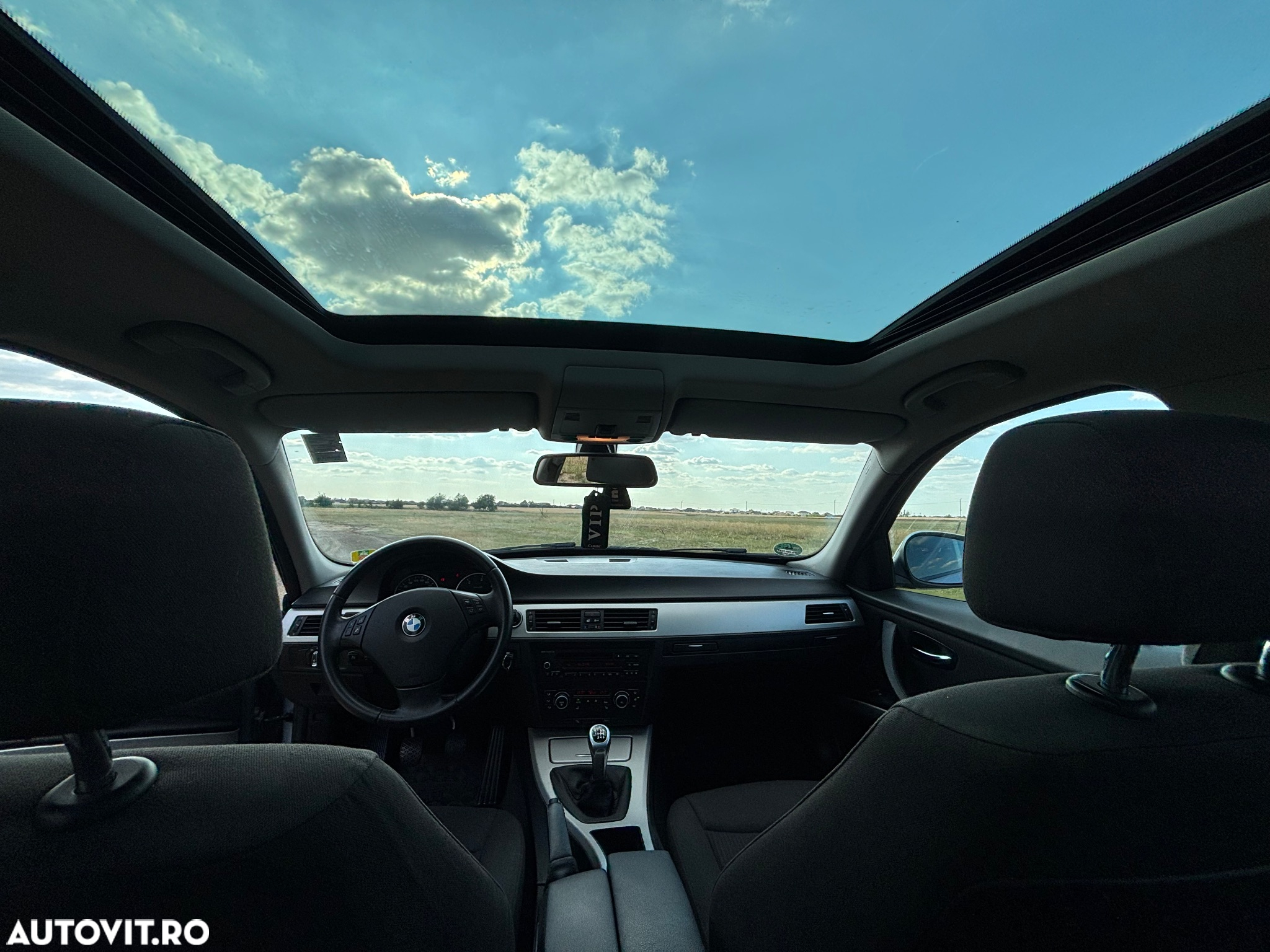 BMW Seria 3 318d DPF Touring Edition Lifestyle - 9