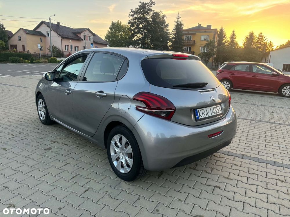 Peugeot 208 2019 photo 5