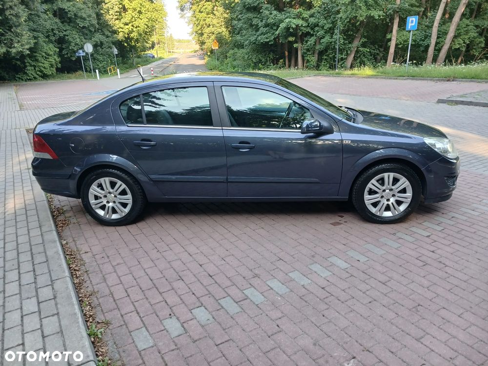 Opel Astra 1.6 Cosmo - 11