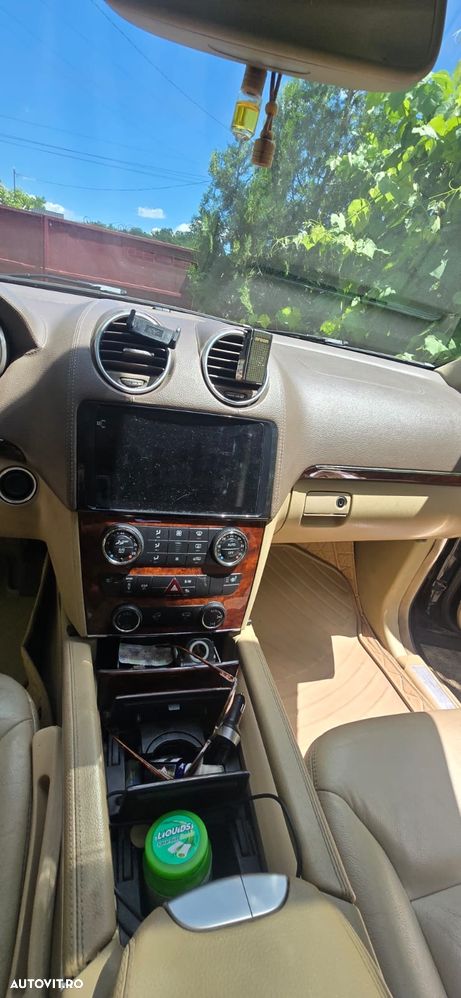 Mercedes-Benz GL - 25