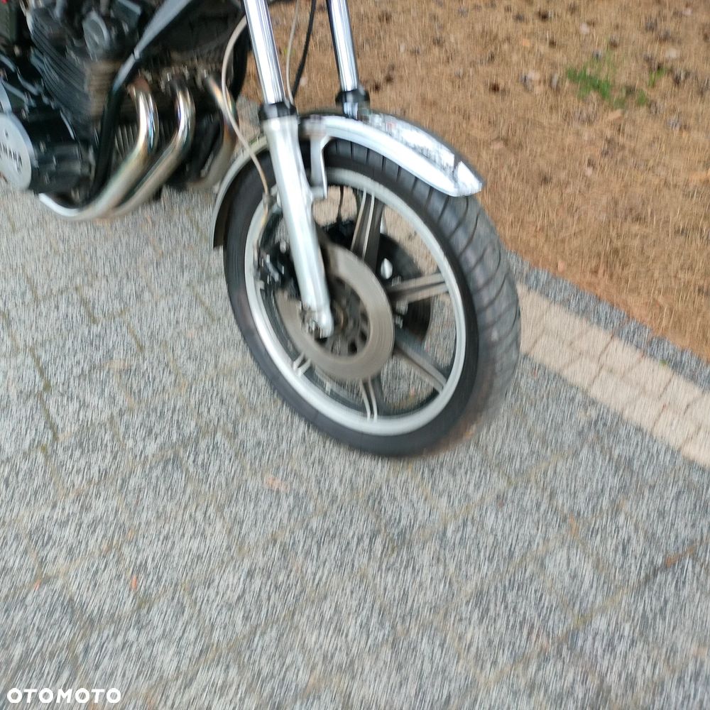 Yamaha XS - 16