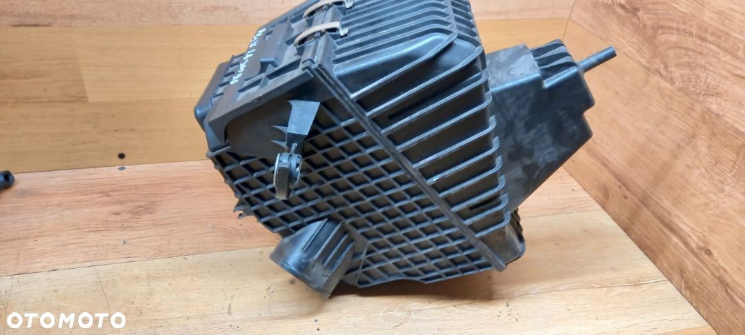 obudowa filtra powietrza renault megane IV rs - 3