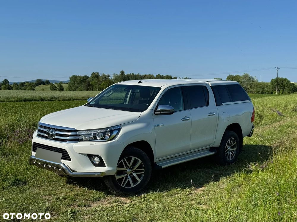 Toyota Hilux 2.4 D-4D Double Cab SR5 4x4